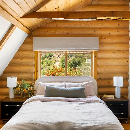 Villa Retreat To The Rocks Historic Film And Music Getaway